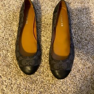 Women’s size 9 Coach flats